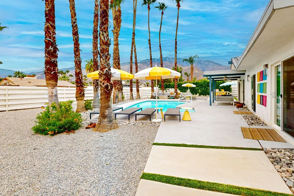 Twelve Palms - 67924