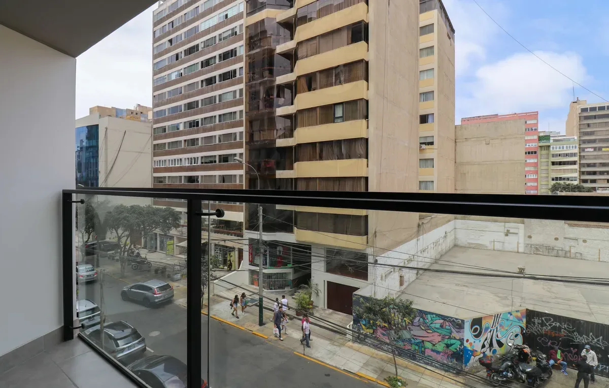 Alluring 1BR with Balcony in Miraflores