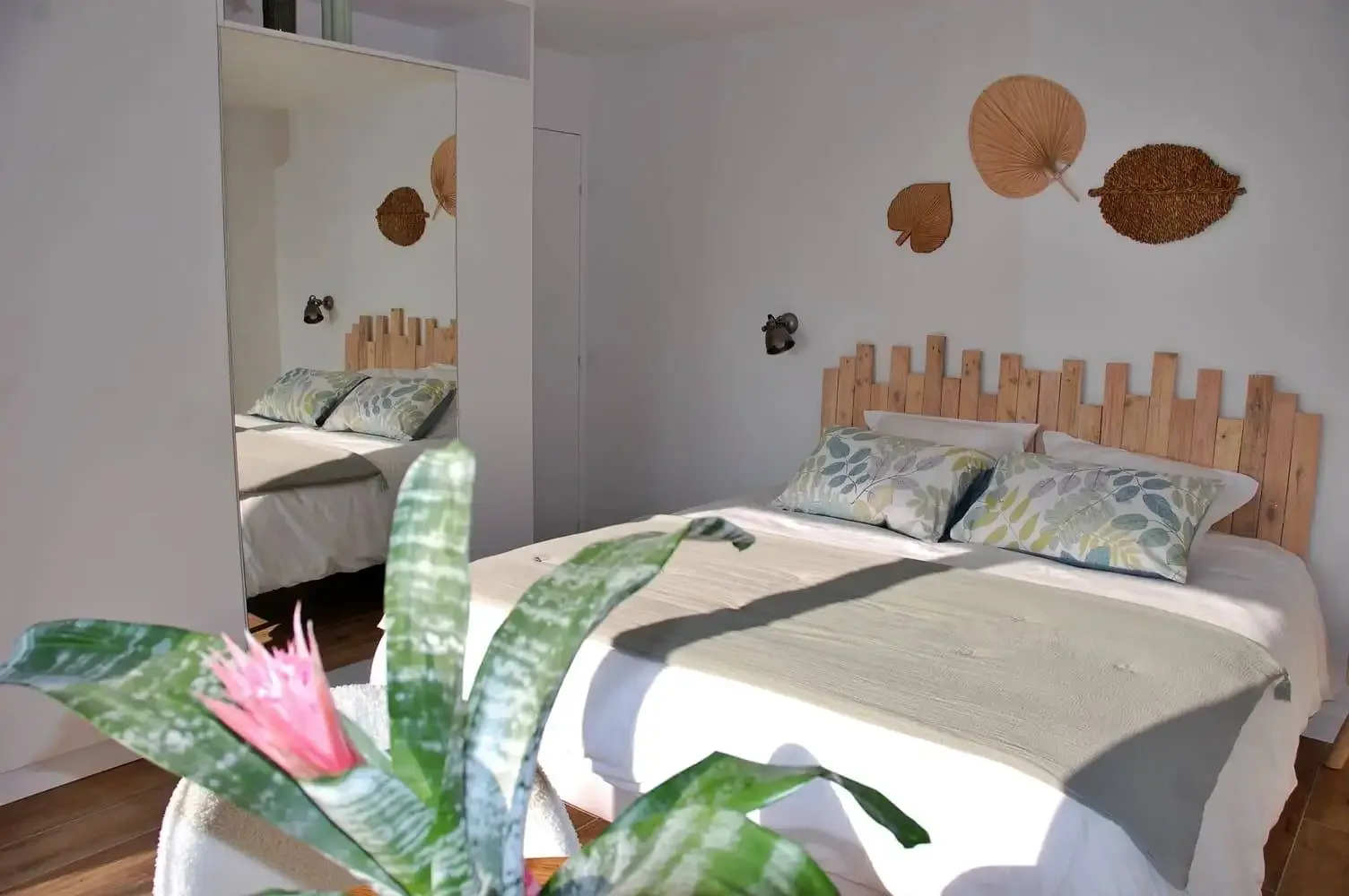 Room 1 decor