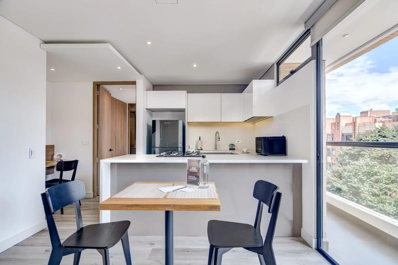 Beautiful 1BR in Santa Barbara w/ Balcony
