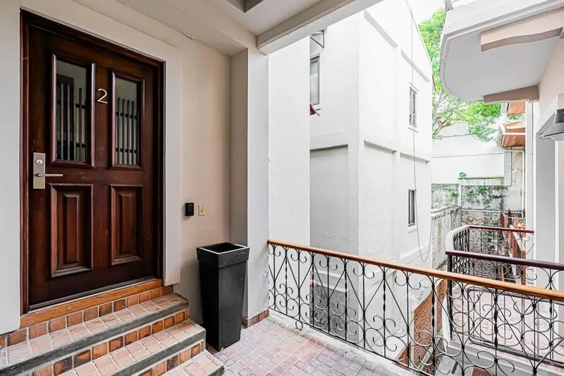 Classy 1BR in Plaza Herrera w/ Balcony