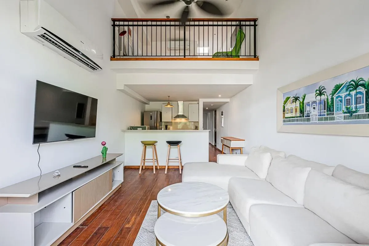Classy 1BR in Plaza Herrera w/ Balcony