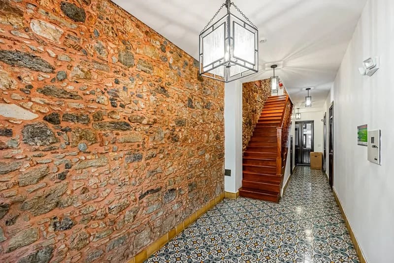 Classy 1BR in Plaza Herrera w/ Balcony