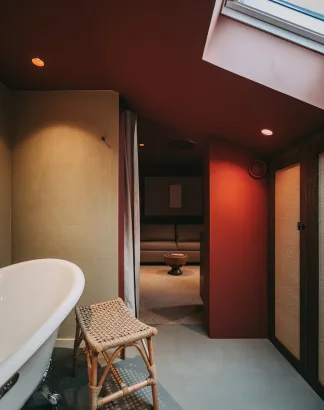 Bañera en una habitación de Torel Terra Brava