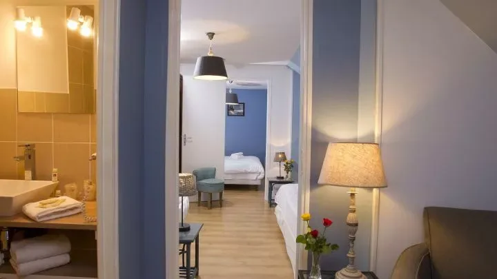 Hotel du Port y Restaurant des Bains
