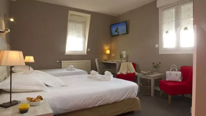 Hotel du Port y Restaurant des Bains