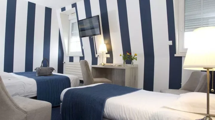 Hotel du Port y Restaurant des Bains