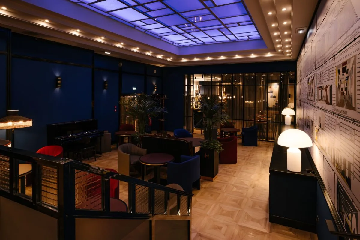 Brio bar interior