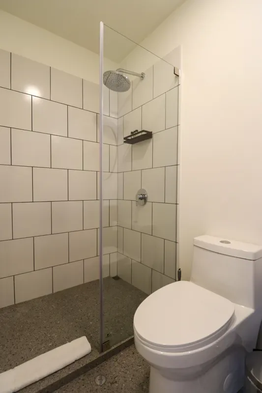 Modern & Bright 2BR w/ Balcony in Miraflores
