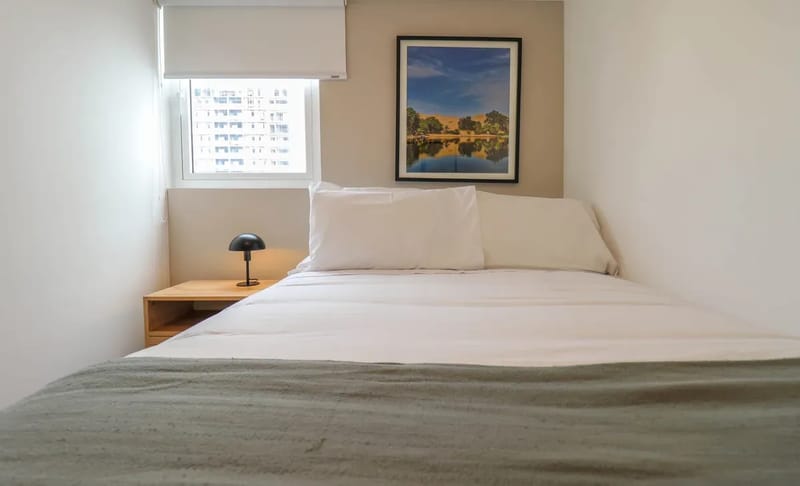 Modern & Bright 2BR w/ Balcony in Miraflores