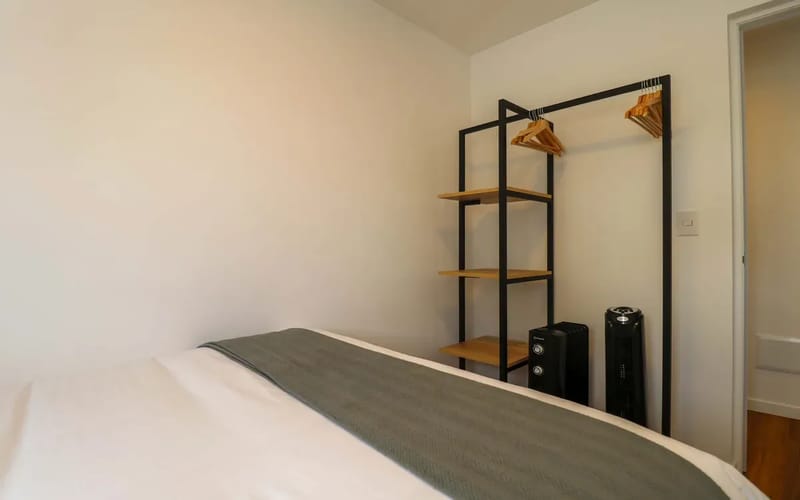 Modern & Bright 2BR w/ Balcony in Miraflores