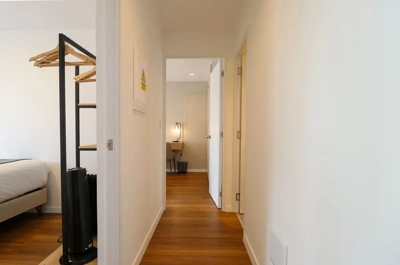 Modern & Bright 2BR w/ Balcony in Miraflores