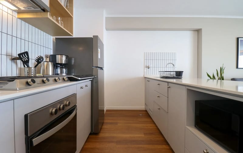 Modern & Bright 2BR w/ Balcony in Miraflores