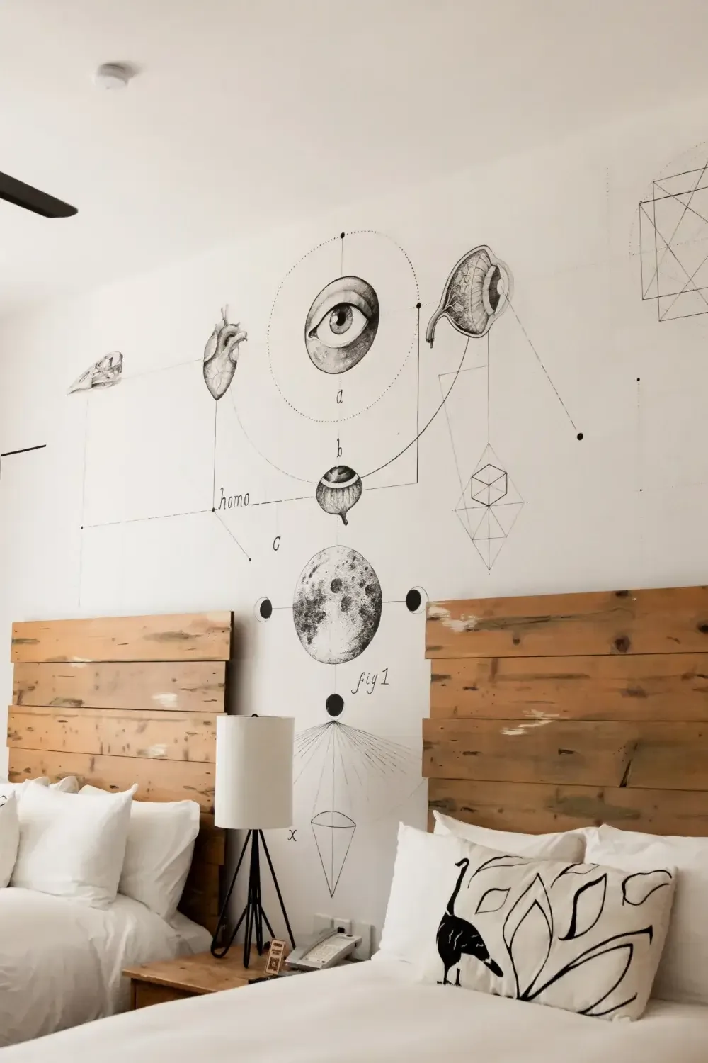 Intervención artística en una habitación del Hotel El Ganzo.