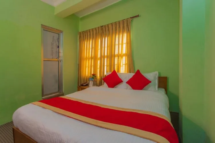 Guest room