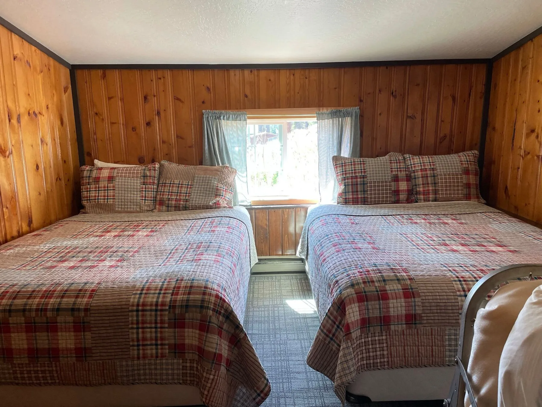 Antlers Lodge accommodation photo