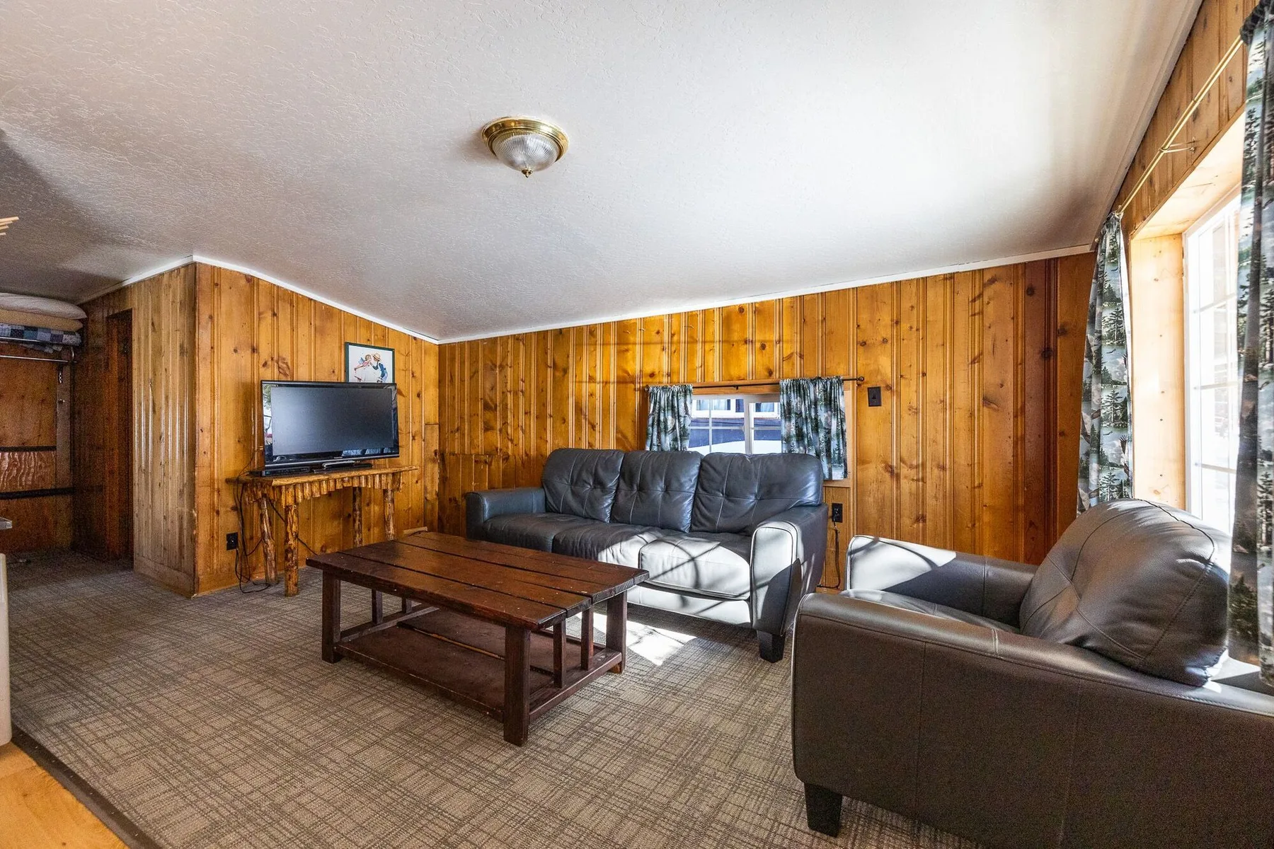 Antlers Lodge accommodation photo