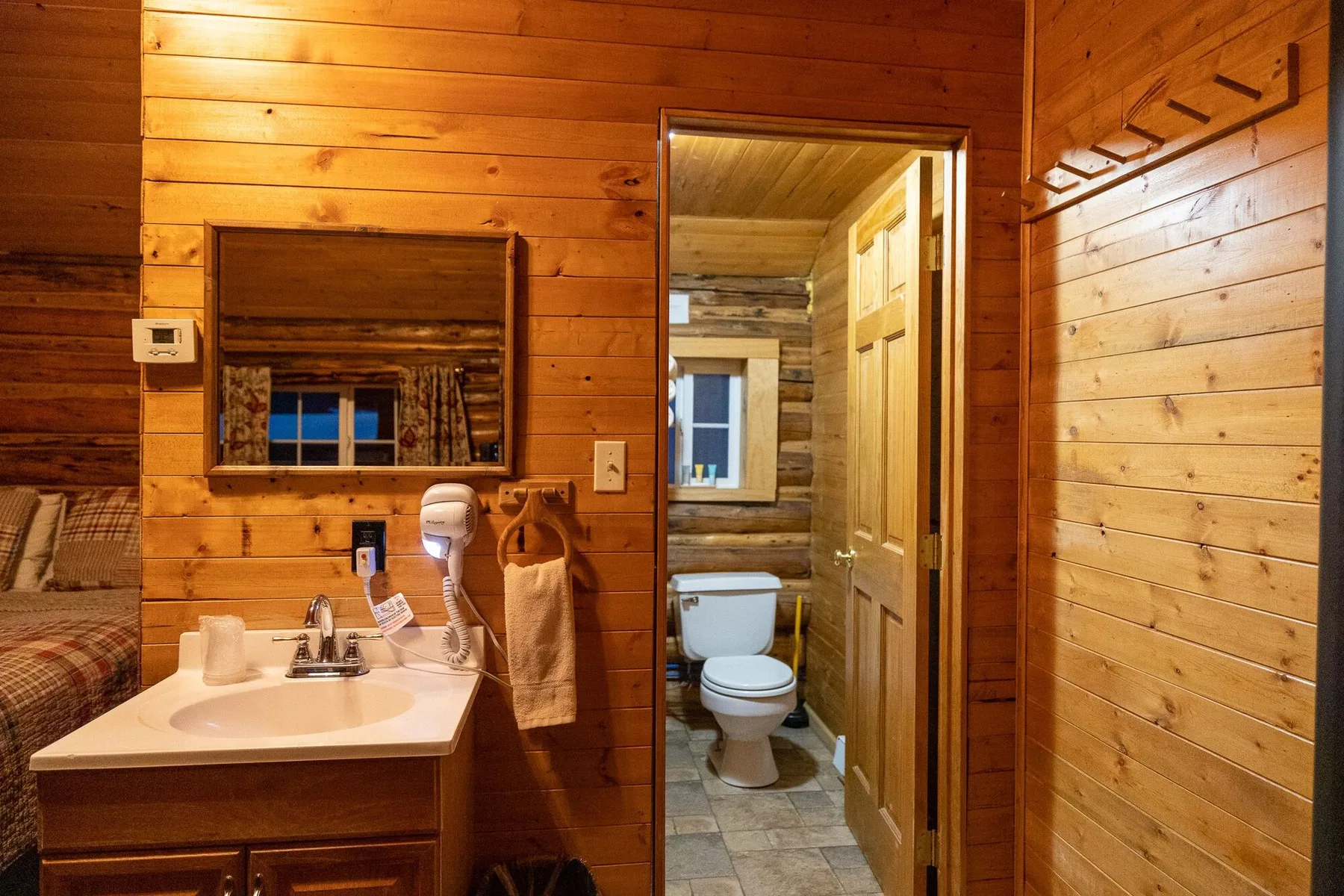 Antlers Lodge accommodation photo