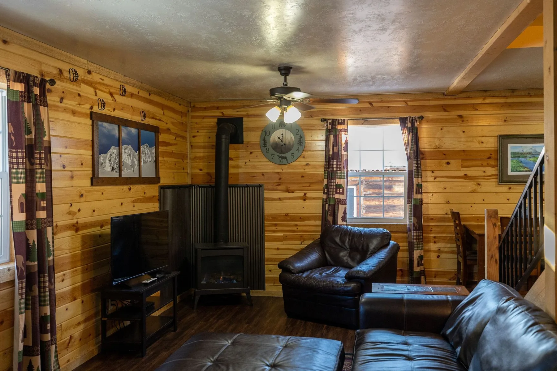 Antlers Lodge accommodation photo