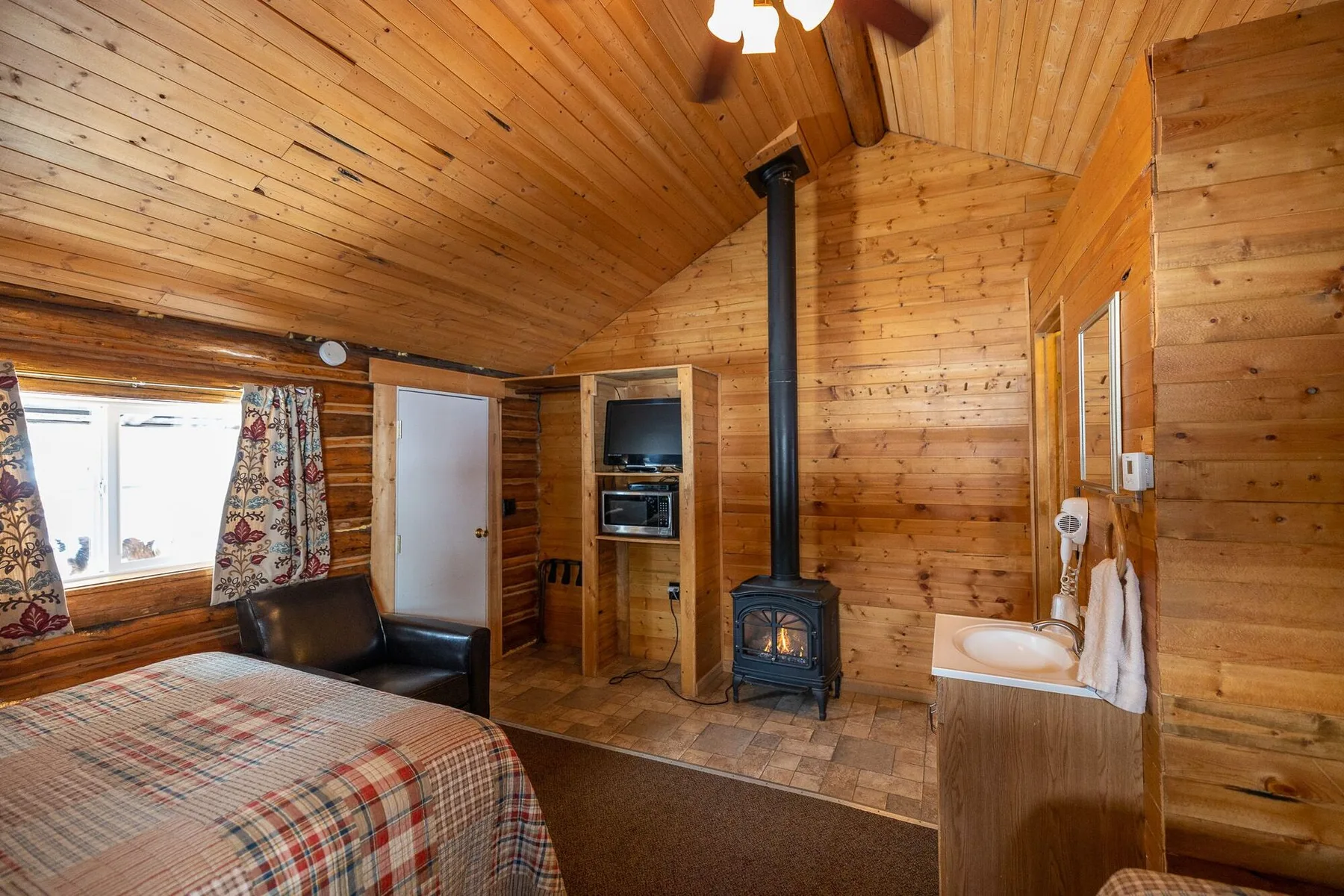 Antlers Lodge accommodation photo