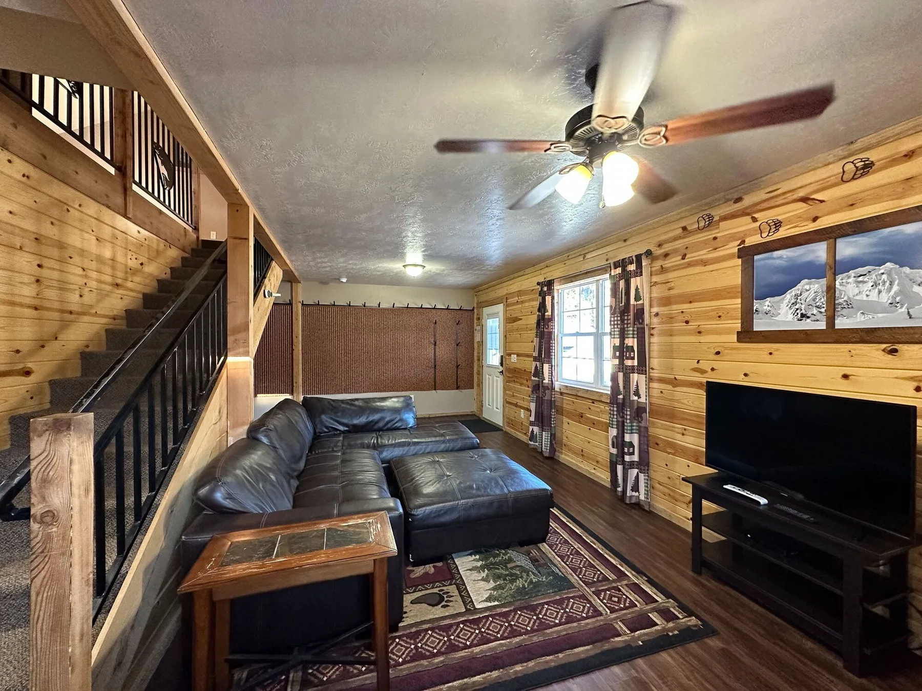 Antlers Lodge accommodation photo