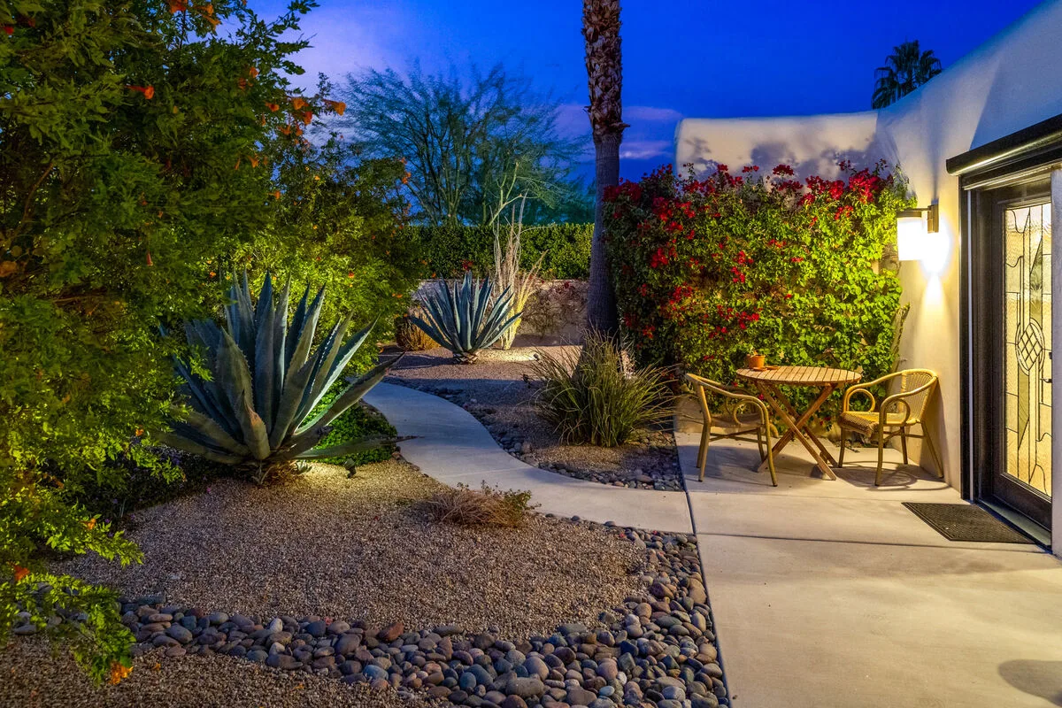 Adobe Barona Dream