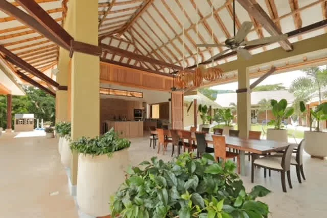 Glowing 7BR Villa with Pool at Mesa de Yeguas
