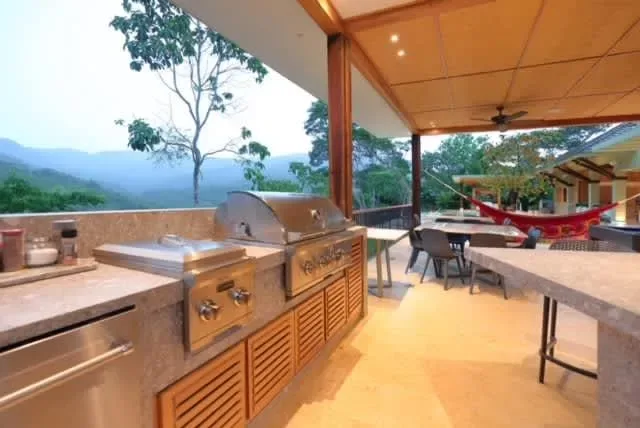 Glowing 7BR Villa with Pool at Mesa de Yeguas