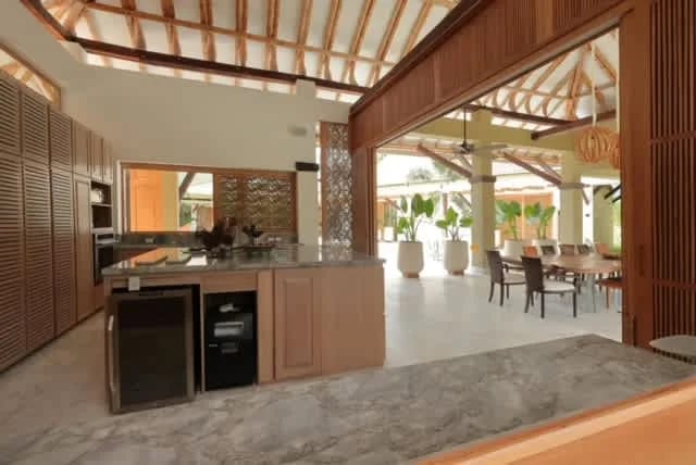 Glowing 7BR Villa with Pool at Mesa de Yeguas