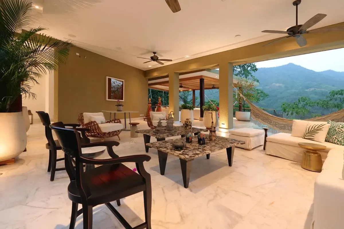 Glowing 7BR Villa with Pool at Mesa de Yeguas