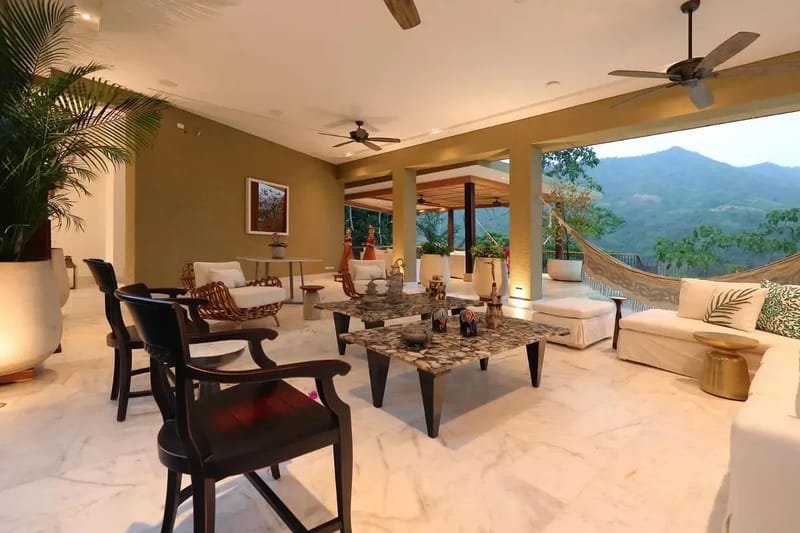 Glowing 7BR Villa with Pool at Mesa de Yeguas