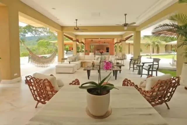 Glowing 7BR Villa with Pool at Mesa de Yeguas