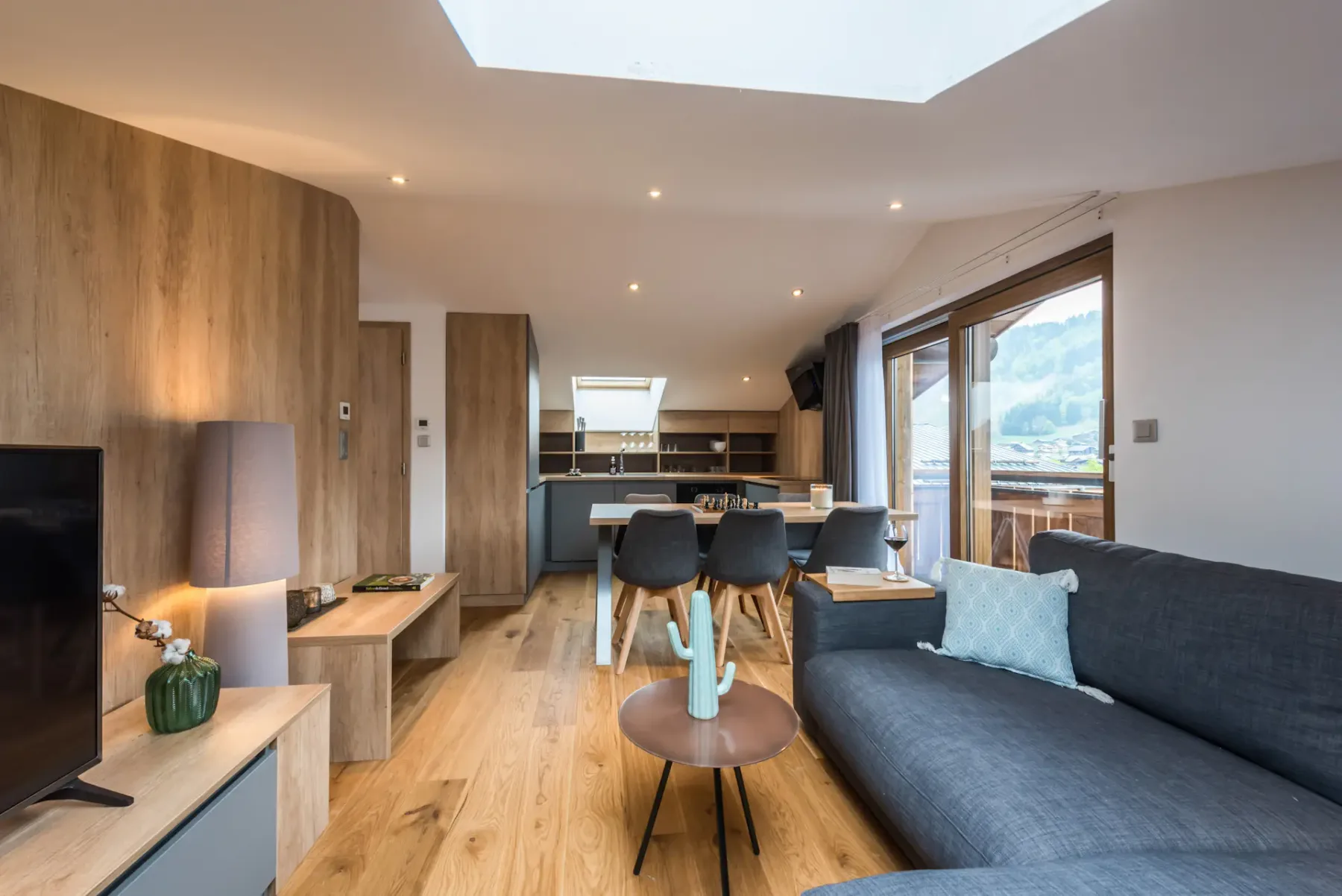 Salón contemporáneo del apartamento familiar de lujo Takian en Morzine