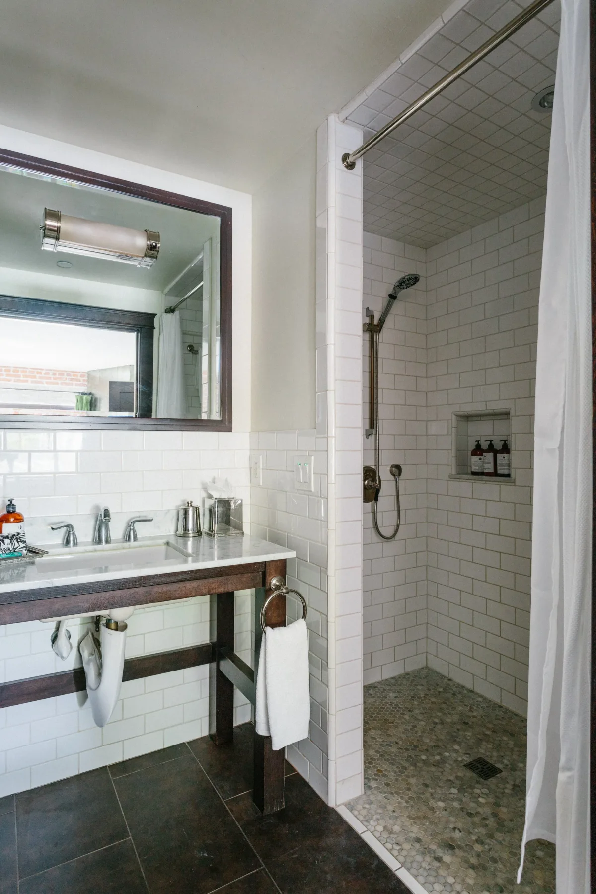 Habitación acogedora accesible - Ducha con acceso para silla de ruedas