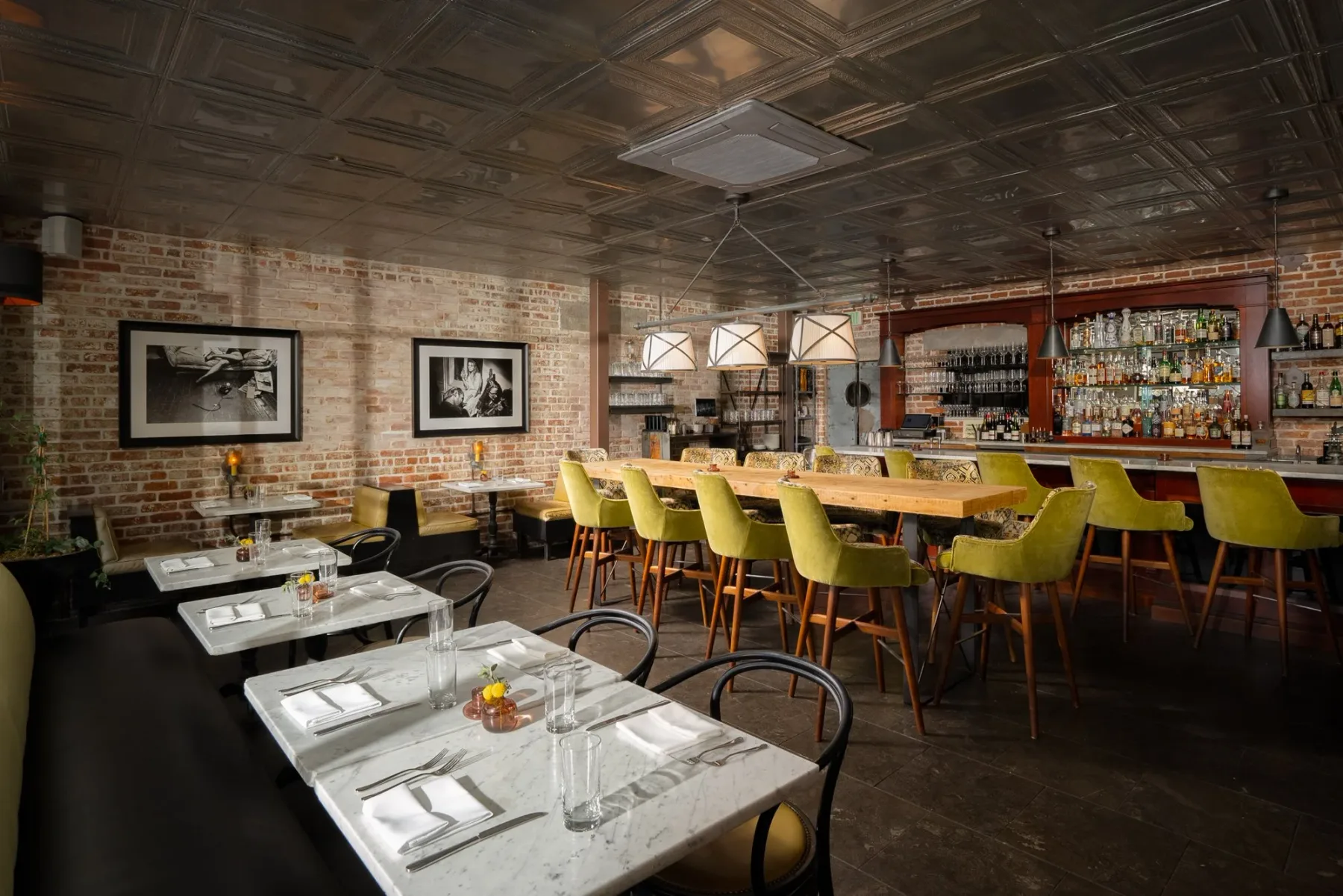 Granada_Hotel Restaurant 1 SR.jpg