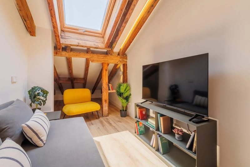 Spectacular 2BR at Palacio Real