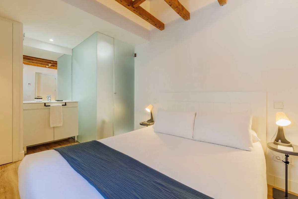 Spectacular 2BR at Palacio Real