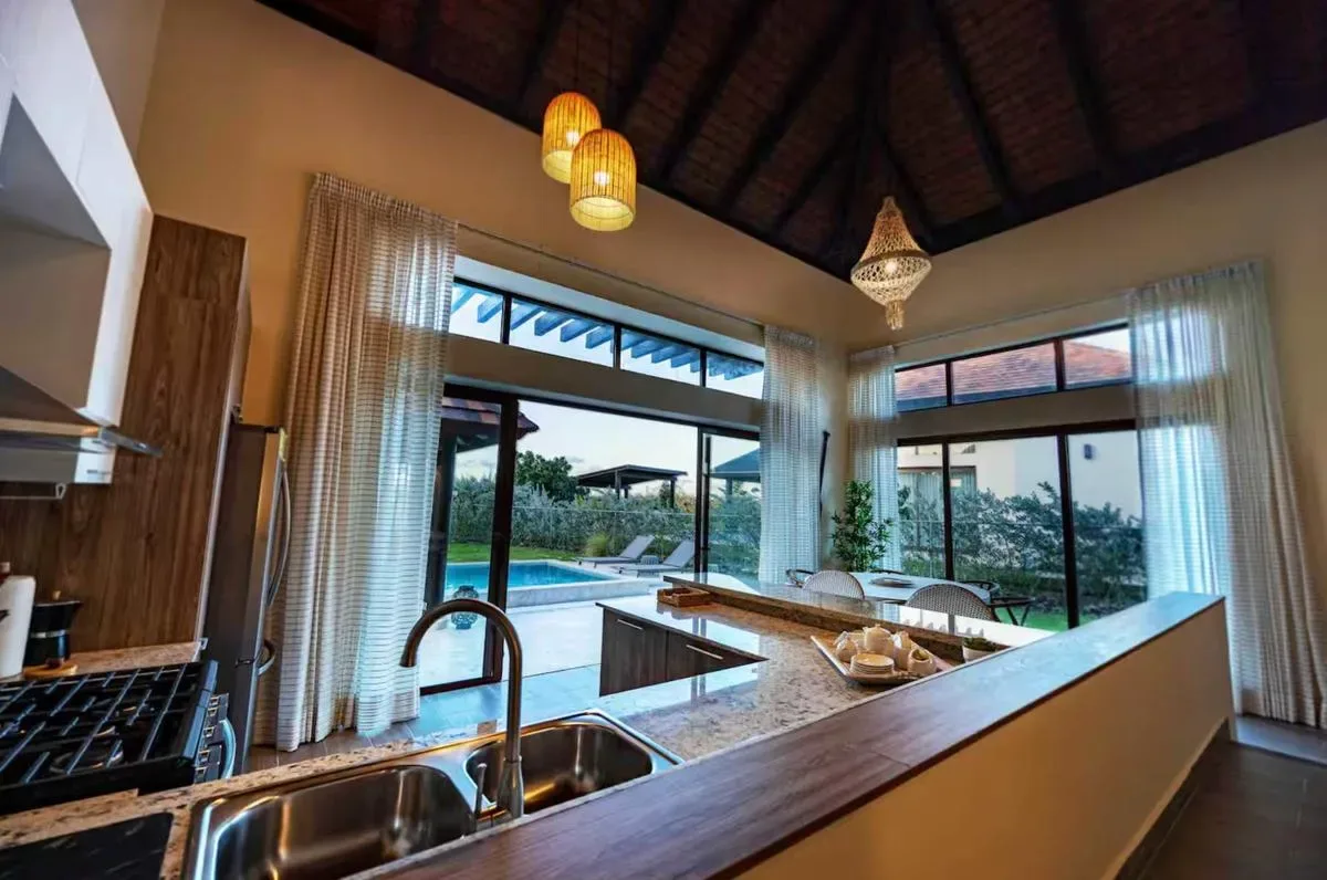 Amazing 3BR House w/ Pool & Garden Views