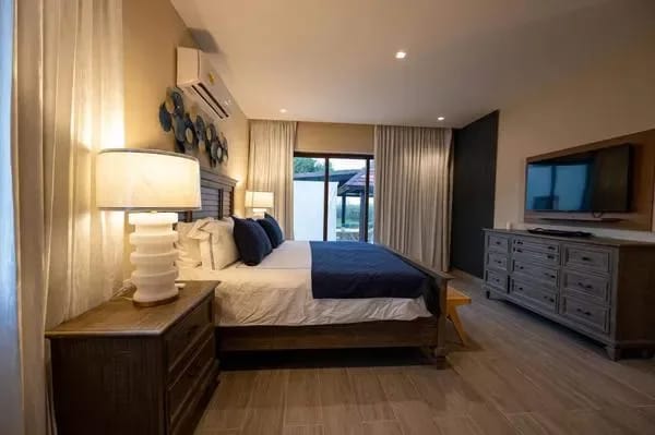 Increíble casa de 3 dormitorios con piscina y vistas al jardín