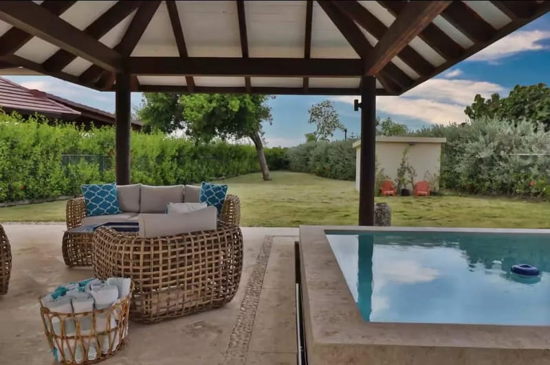 Amazing 3BR House w/ Pool & Garden Views