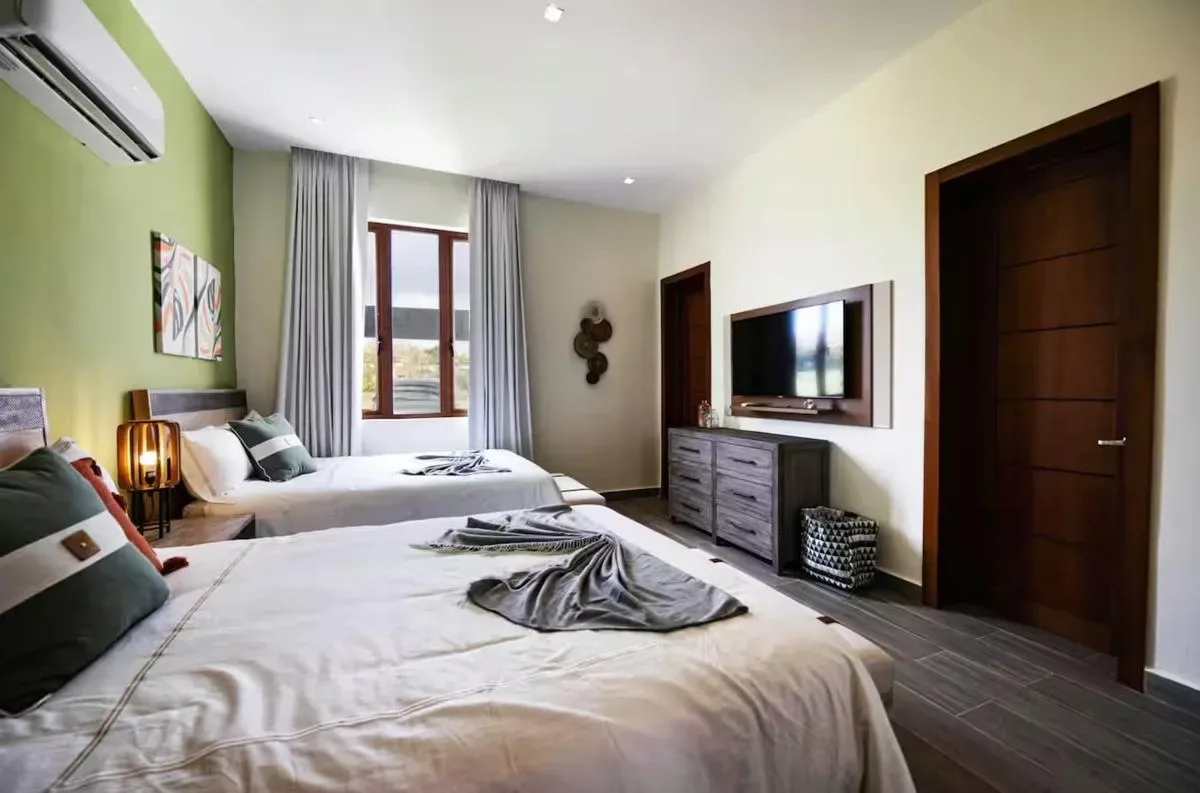 Amazing 3BR House w/ Pool & Garden Views
