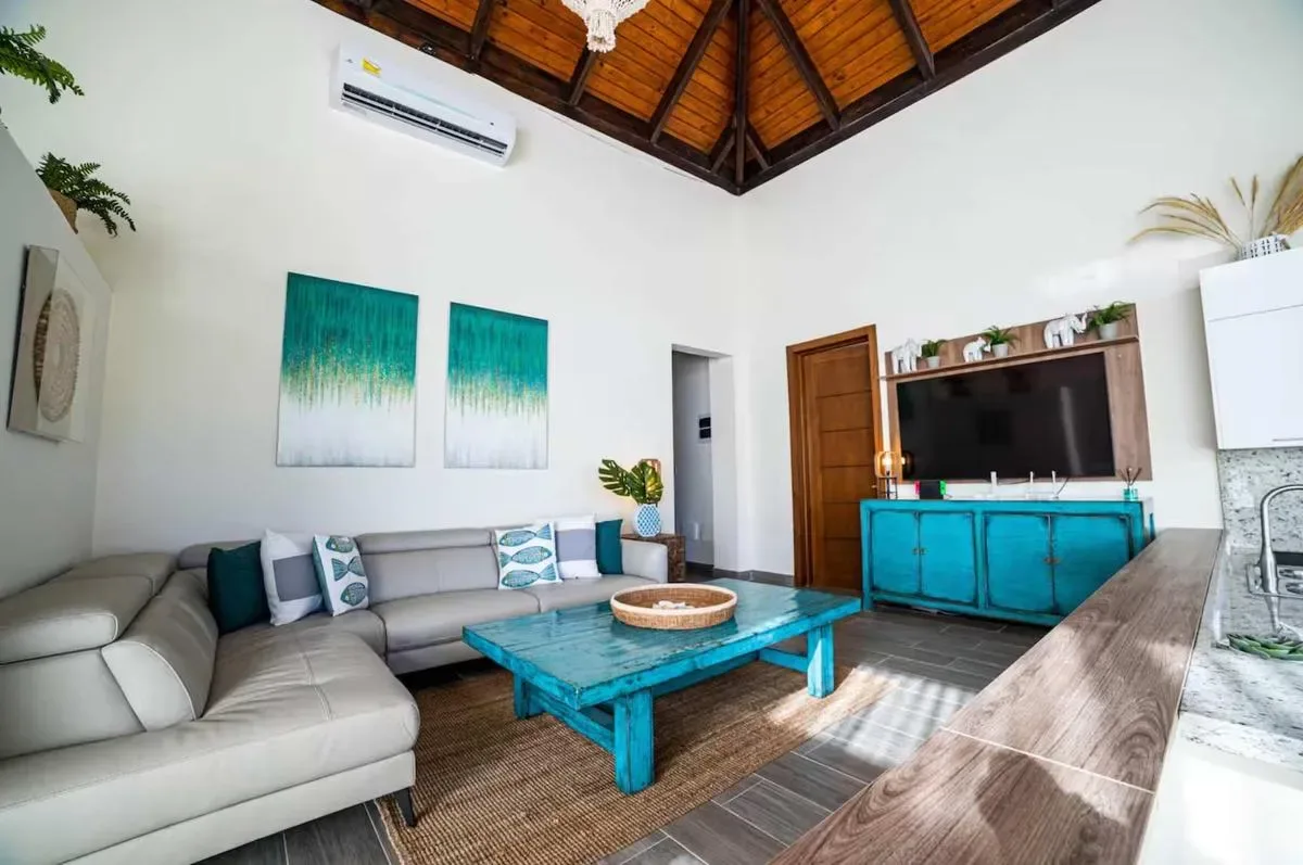 Amazing 3BR House w/ Pool & Garden Views
