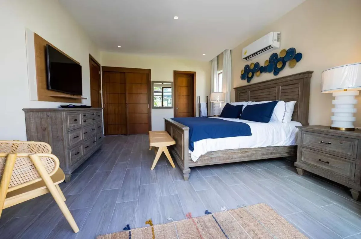 Amazing 3BR House w/ Pool & Garden Views
