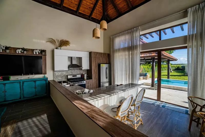 Amazing 3BR House w/ Pool & Garden Views