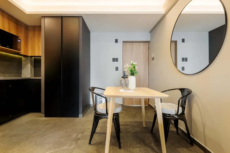 Polished 1BR w/ Balcony in Tabacalera