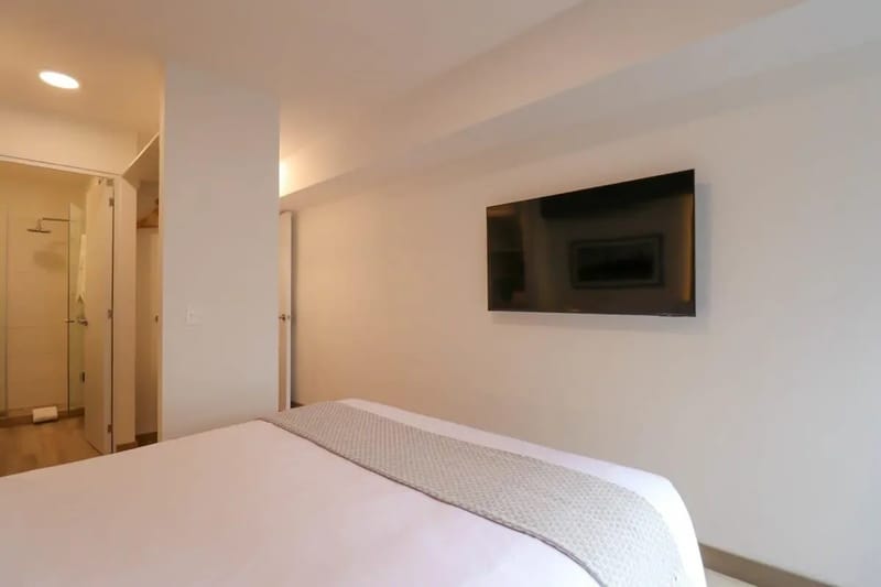 Mesmerizing 2BR with Balcony in the Heart of Miraflores