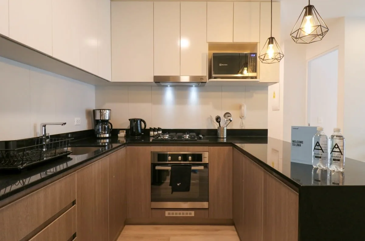 Mesmerizing 2BR with Balcony in the Heart of Miraflores
