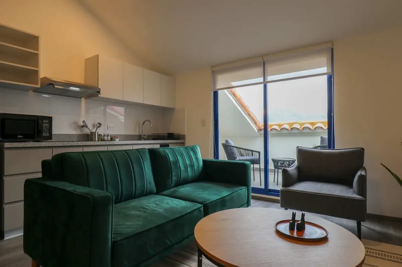 Spacious 2BR in Historic Cusco w/ Balcony