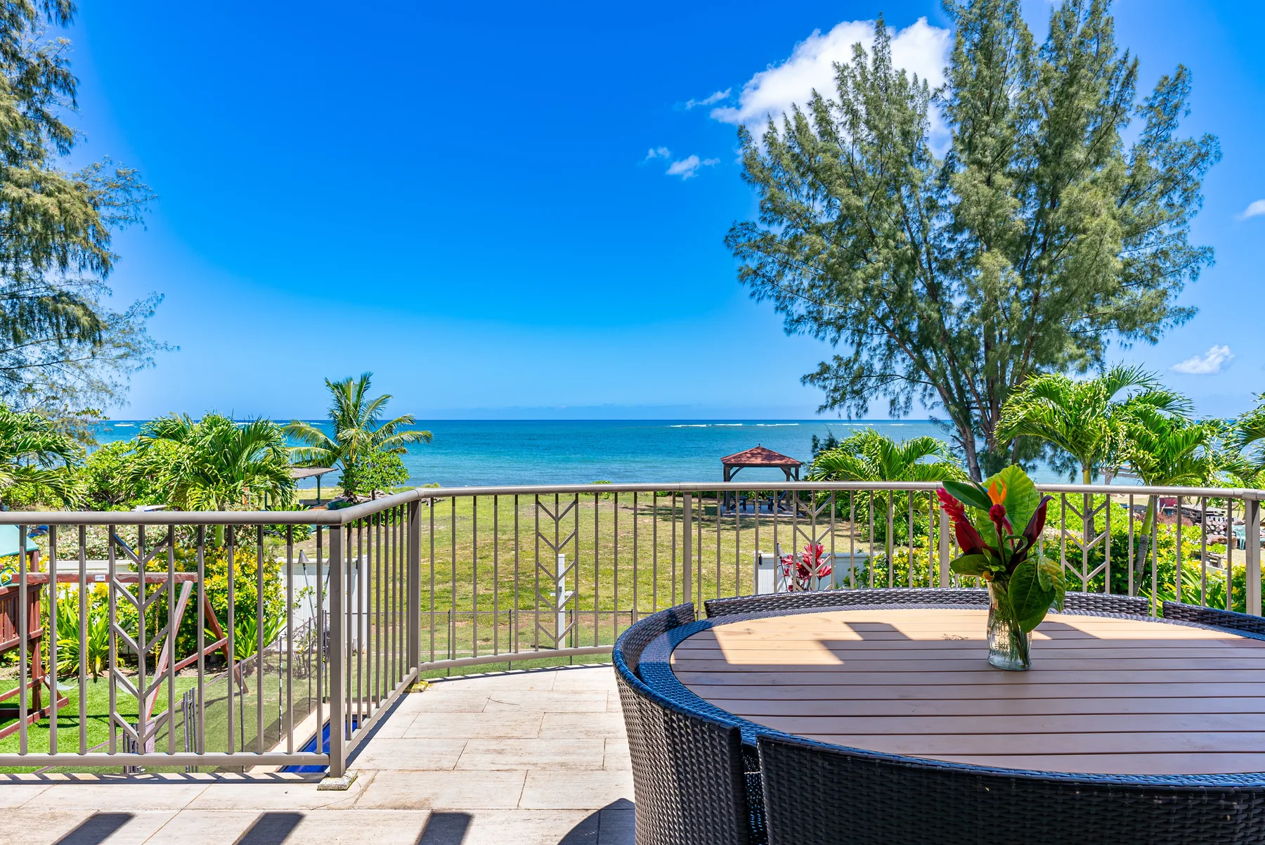Waialua Beachfront Getaway