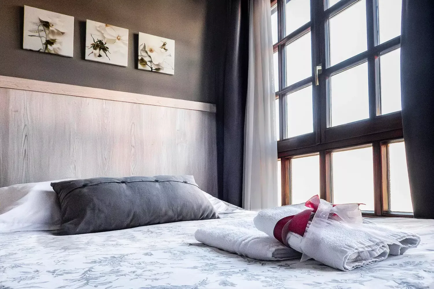 Bed linen detail in room 103